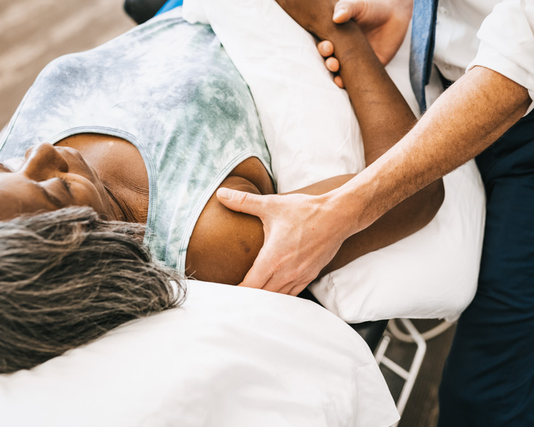 Physical Therapists Use Manual Therapy to Treat Shoulder Pain