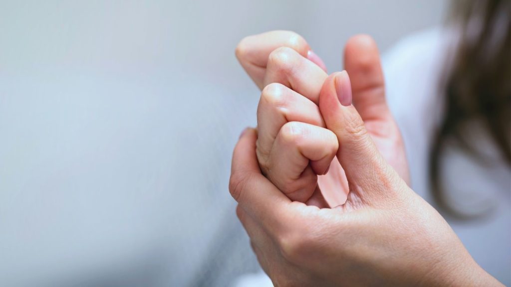 Debunking Myths: Knuckle Popping and Arthritis.